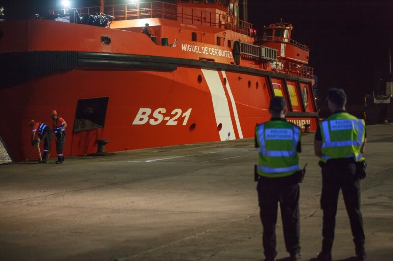 Desciende el número de migrantes que llega a Canarias