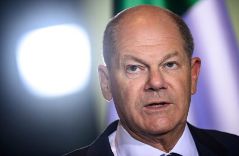 Scholz niega que la «mesurada» entrega de tanques a Ucrania vaya a recrudecer el conflicto