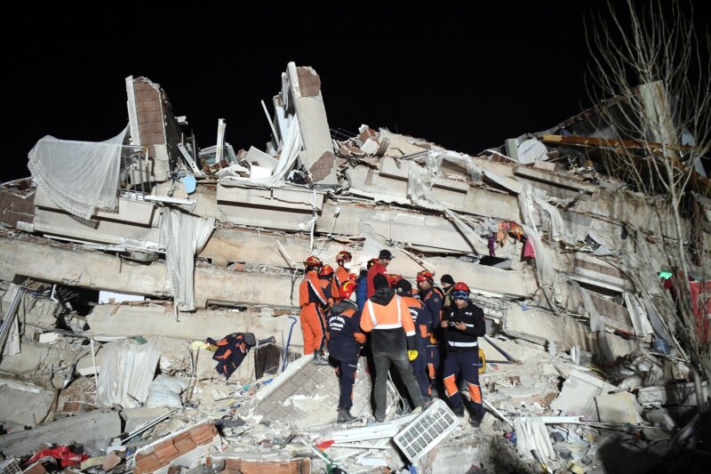 Rescatado un bebé de siete meses y otras seis personas en Turquía 140 horas después del terremoto