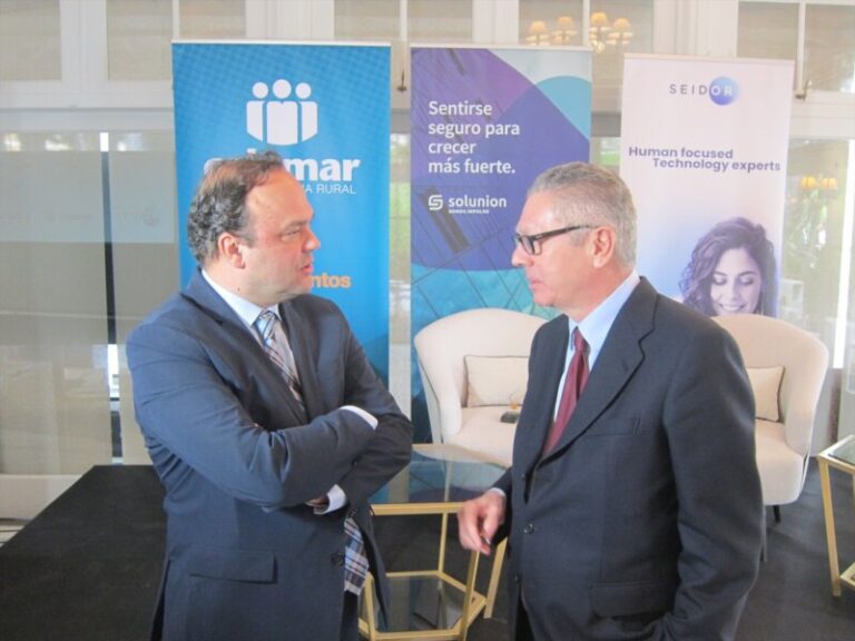 El economista José Carlos Díez afirma que a la economía canaria le augura un buen año turístico