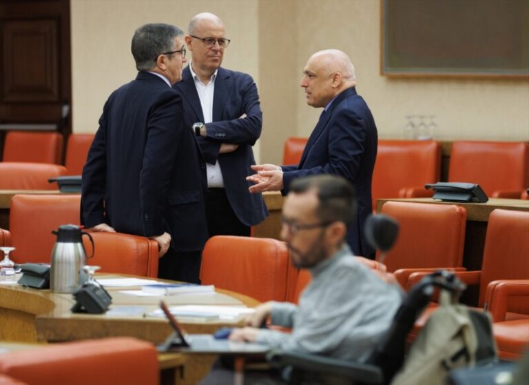 El PSOE no logra apoyo para acelerar la reforma del sí es sí: Se acercará al 8M