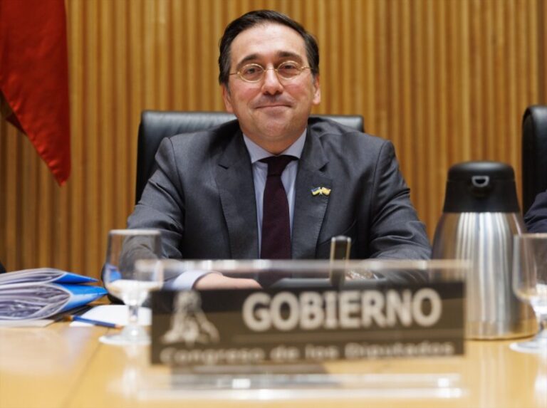 Albares dice que sigue «muy de cerca» posibles prospecciones de Marruecos