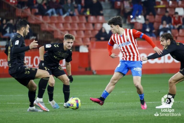 1-0. El Tenerife cae en El Molinón con un gol de Queipo