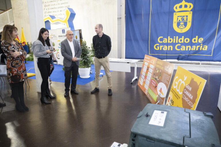El CEIP Galicia, en La Isleta, apuesta por el compostaje