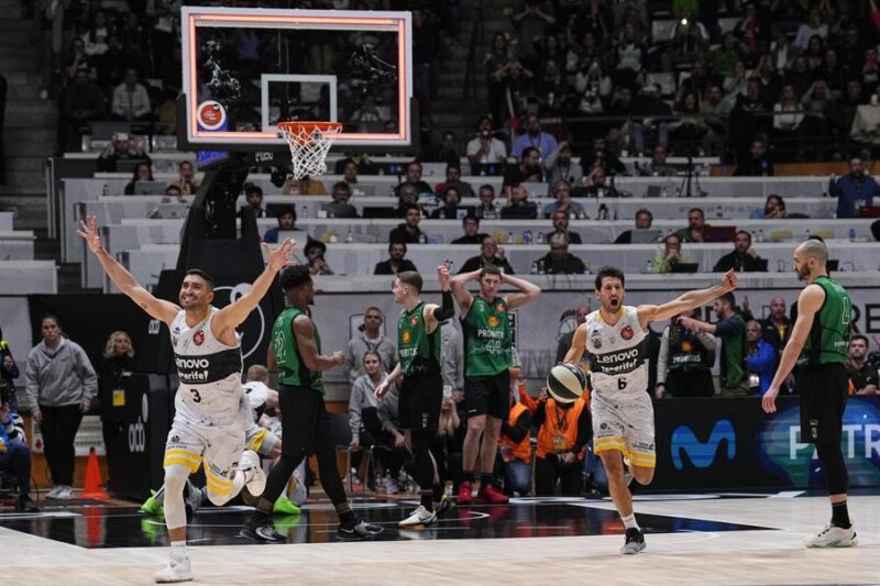 El Lenovo Tenerife jugará la final de la Copa del Rey de Baloncesto contra el Unicaja