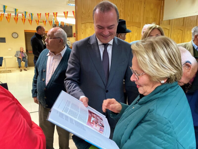 Hidalgo presenta el libro ‘Estudio y Análisis de los hechos históricos que formaron el devenir del barrio de Las Torres’ 