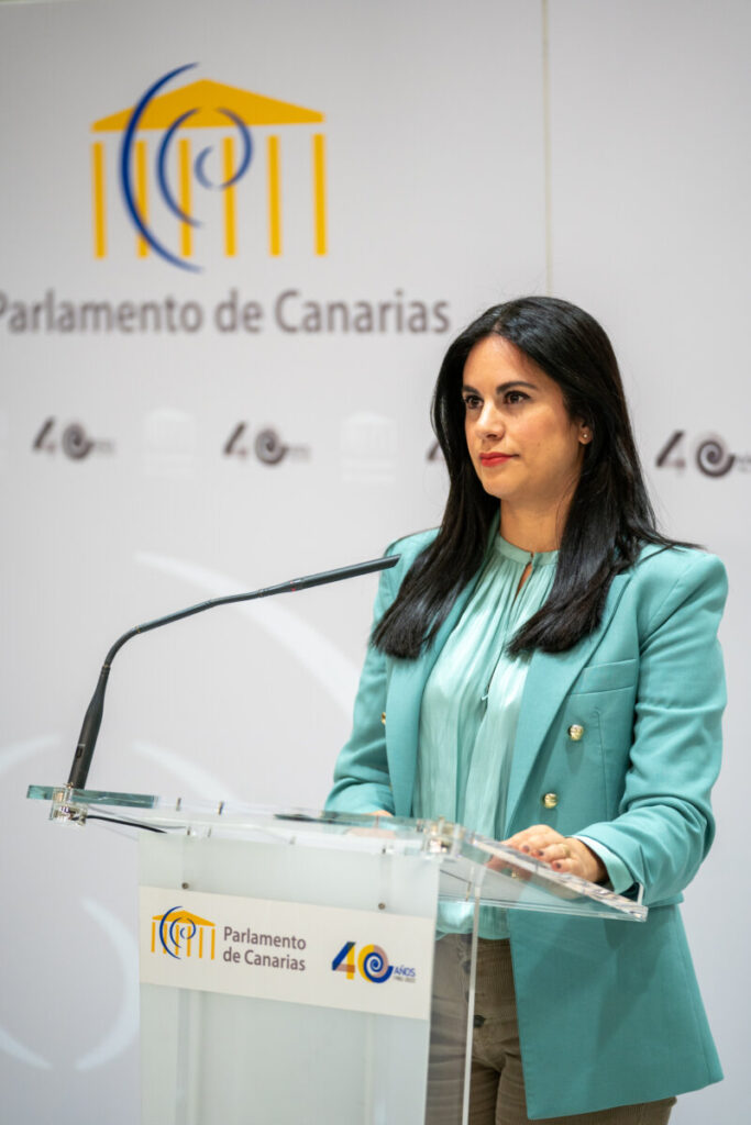 Espino propone destinar los remanentes de los grupos parlamentarios a fines solidarios