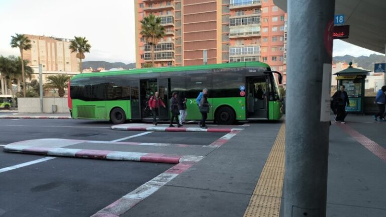 Primer día sin mascarilla en el transporte público