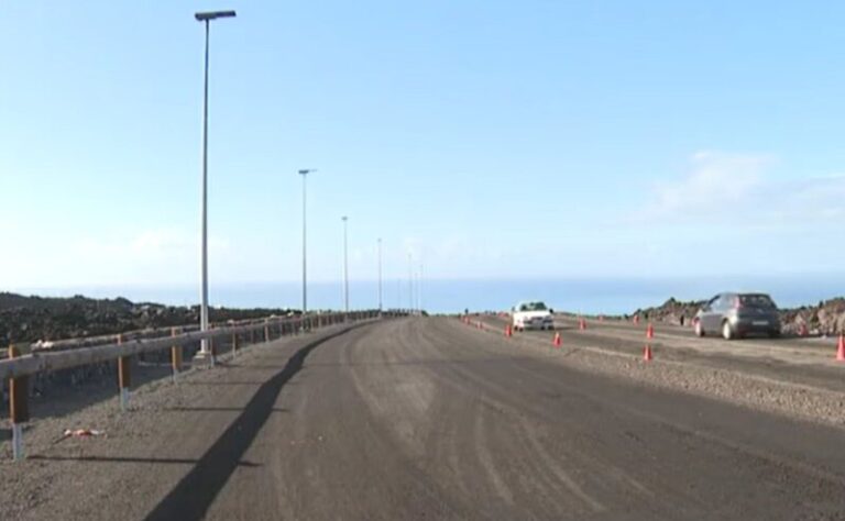 La carretera de Los Llanos de Aridane, en La Palma, ofrecerá mayor seguridad a motoristas y ciclistas