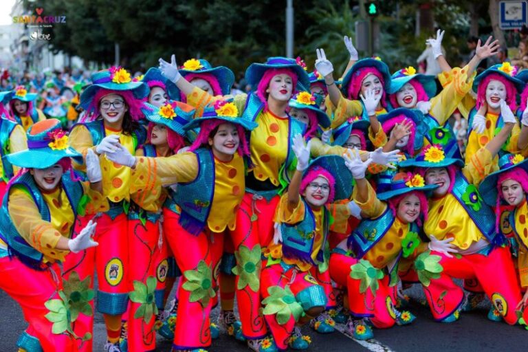 Santa Cruz de Tenerife deja paso a la cantera con el Coso Infantil