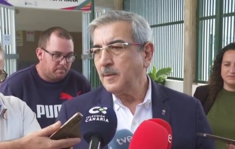 Rodríguez: «Los retrasos en las ayudas a La Palma son por problemas de gestión»