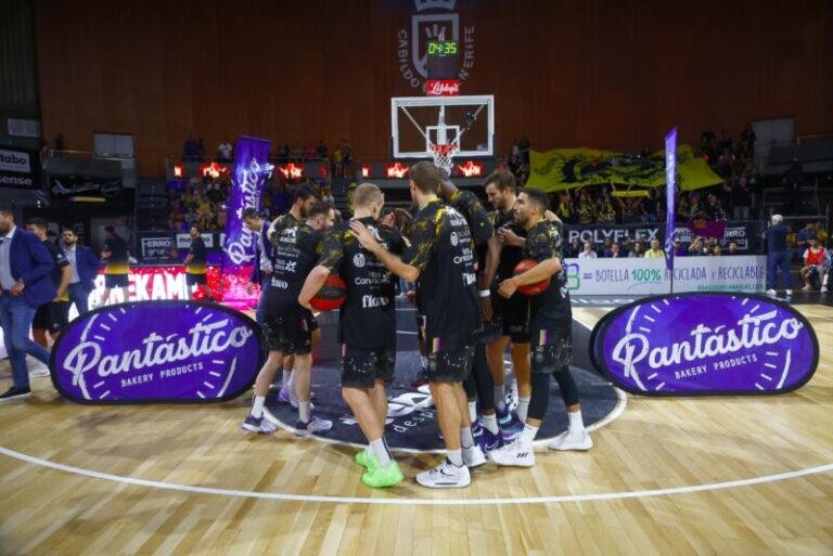 El Lenovo Tenerife busca consolidar la cuarta plaza ante el Baxi Manresa