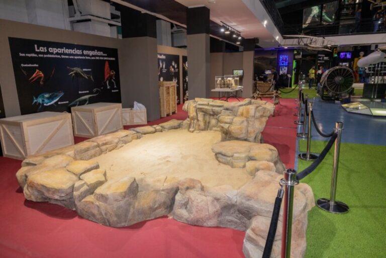 Recrean un yacimiento arqueológico en el Elder para acercar arqueología a niños