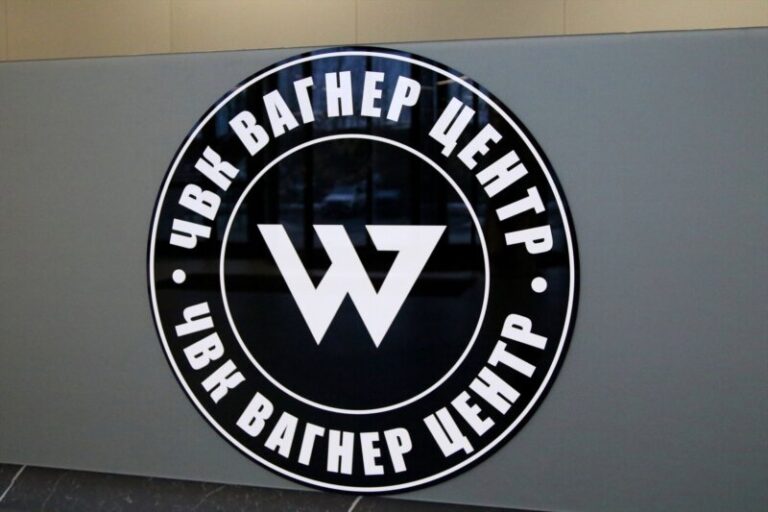 El Grupo Wagner amenaza con retirar a sus mercenarios de la ciudad de Bajmut