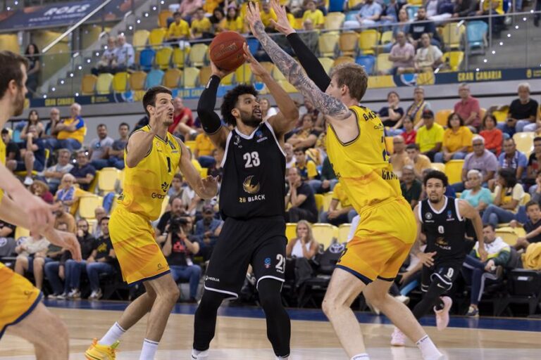 El Club Baloncesto Gran Canaria gana al Veolia Towers Hamburg (86-73)