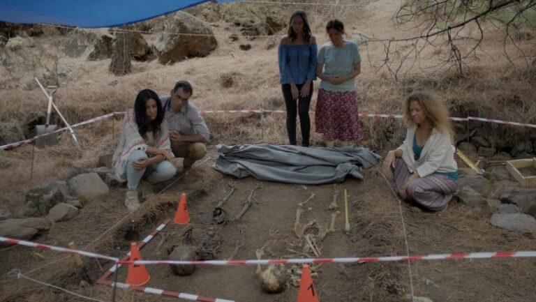 ‘La piel del volcán’, una película de Armando Ravelo