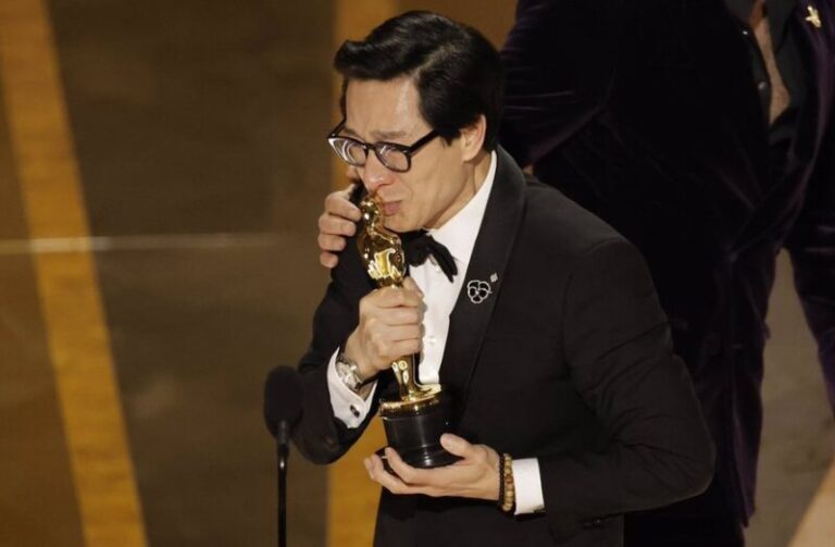 Los Oscar se rinden al multiverso de «Todo a la vez en todas partes»