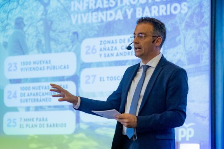 «Competir con Vigo en iluminación navideña», una de las 80 propuestas de Tarife para Santa Cruz de Tenerife