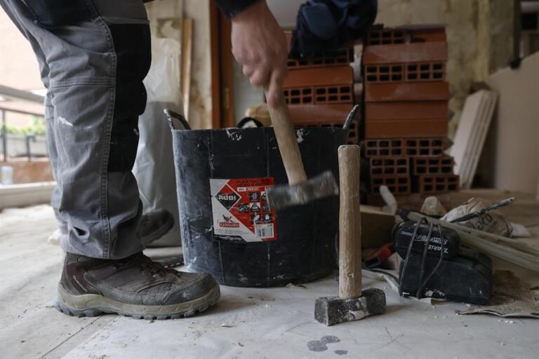 El paro subió en Canarias en febrero en 2.726 personas, un 1,46 %