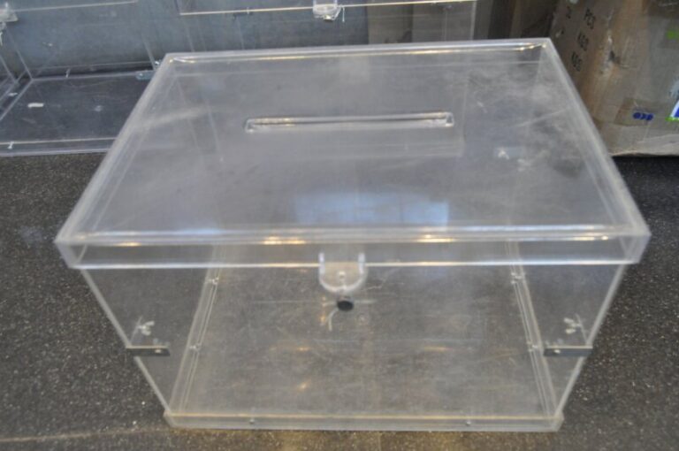 El PSOE aumenta su ventaja sobre el PP, según el CIS