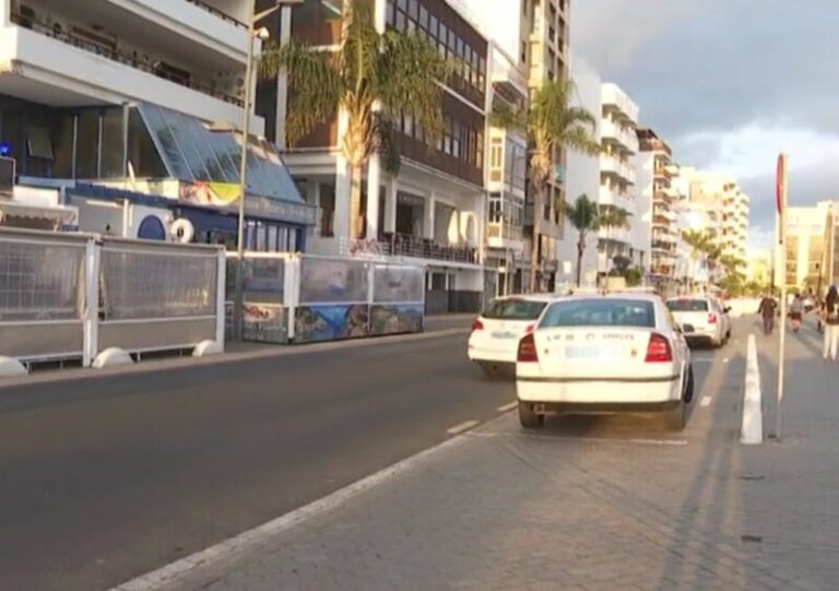 Los taxistas de Arrecife, en Lanzarote, solicitan más conductores en el servicio