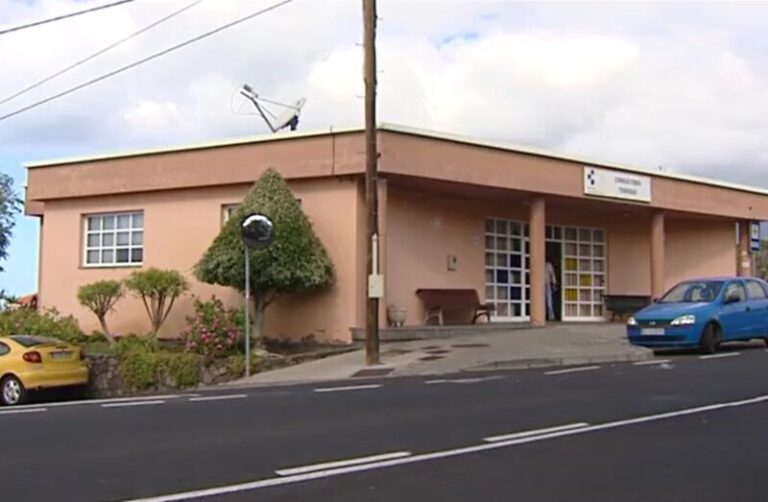 El médico de Todoque, en La Palma, un nexo para los vecinos del barrio