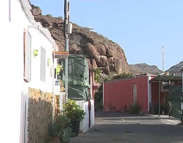 Los vecinos de Mogán, en Gran Canaria, en riesgo de perder sus casas