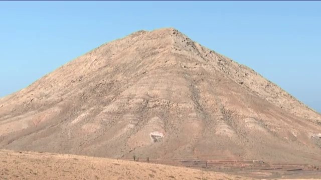 Proponen la ampliación de protección de la montaña de Tindaya y su entorno