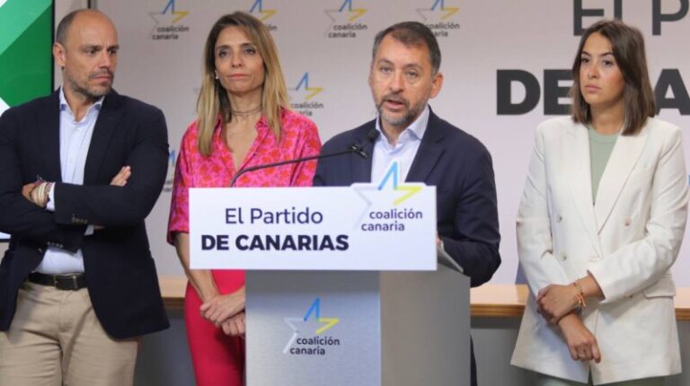 Bermúdez acusa al PSOE de «maltrato» a los mayores en Canarias