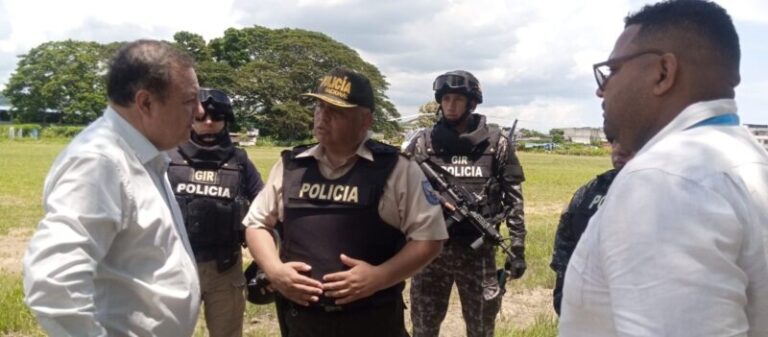 Un tiroteo en un puerto pesquero de Ecuador deja nueve muertos