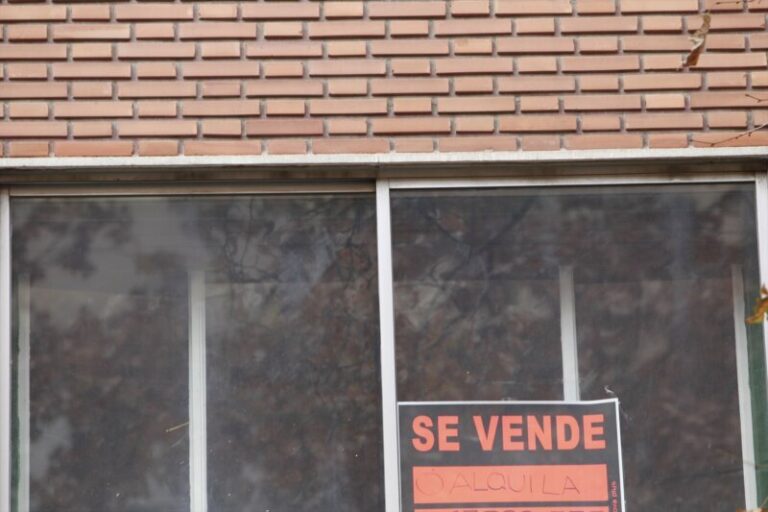 La firma de hipotecas sobre viviendas cae un 8% en Canarias durante abril