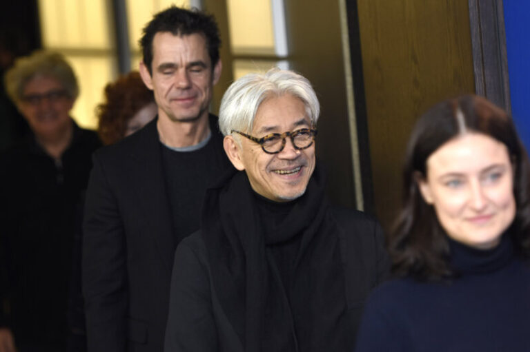Muere el legendario músico y compositor japonés Ryuichi Sakamoto a los 71 años