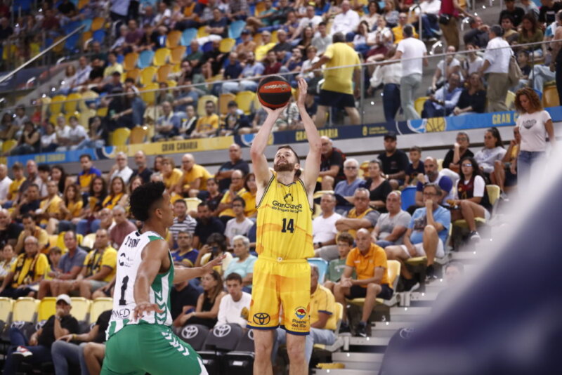 El Gran Canaria Baloncesto gana al Betis (87-71)