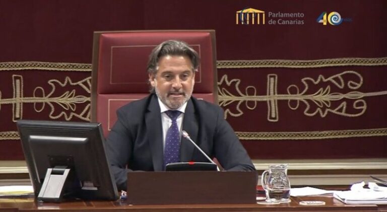 Matos dice que el Parlamento de Canarias «ha estado a la altura»
