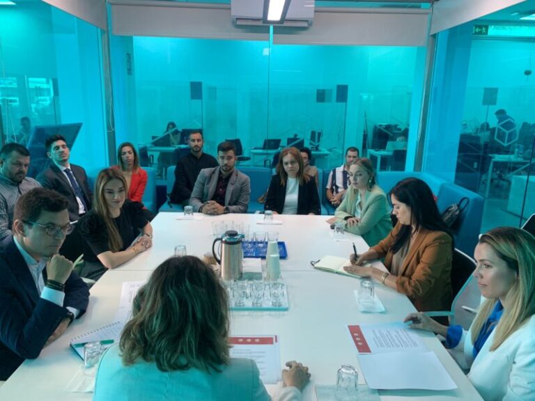 CC se compromete a compensar parte de la cuota de autónomo de los jóvenes empresarios