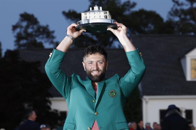 Jon Rahm se hace con el Másters de Augusta y con su chaqueta verde