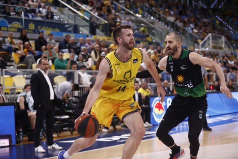 El Granca se impone al Joventut 100-88