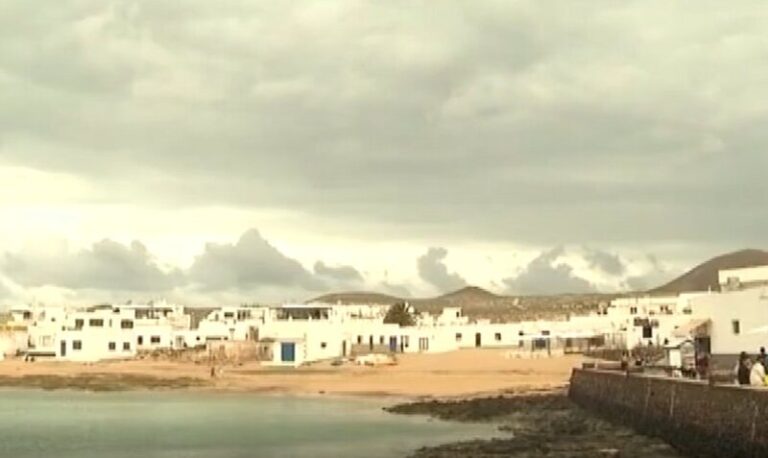 La Semana Santa triplica los habitantes de La Graciosa