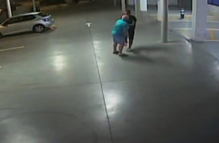 Investigan a una persona por hurto a turistas mediante la técnica del “Ronaldinho”