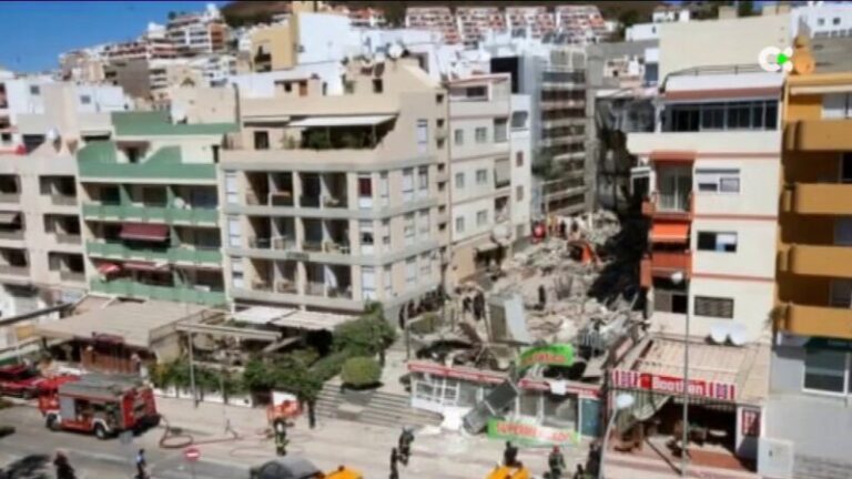 Tenerife rinde homenaje a los fallecidos por el derrumbe del edificio Juan José