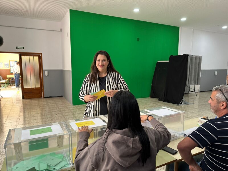 Votación de la candidata de Ciudadanos a la Presidencia de Canarias, Isabel Bello