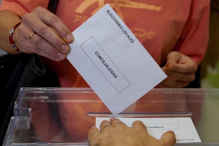 15.000 electores volverán este domingo a las urnas en Castilla y León, Castilla La Mancha, Navarra, Cantabria, Andalucía, Galicia y Murcia