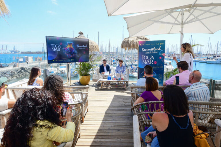 Las Palmas de Gran Canaria acoge el desfile ‘Summerland, Vive el Verano’