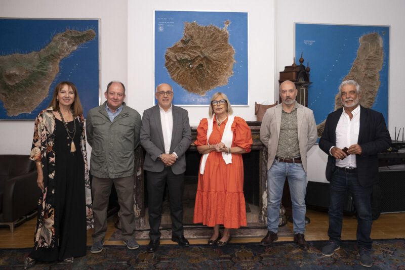 El Jardín Canario rinde homenaje a su fundador Eric Esventenius