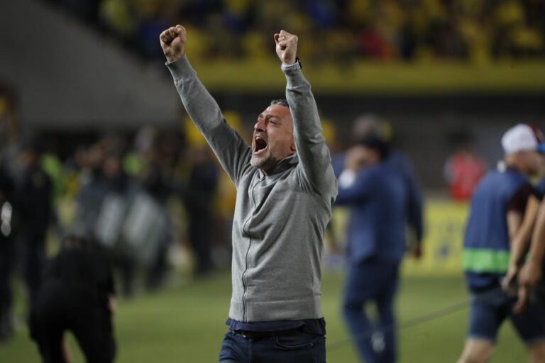 García Pimienta celebrará «por todo lo alto» el ascenso directo