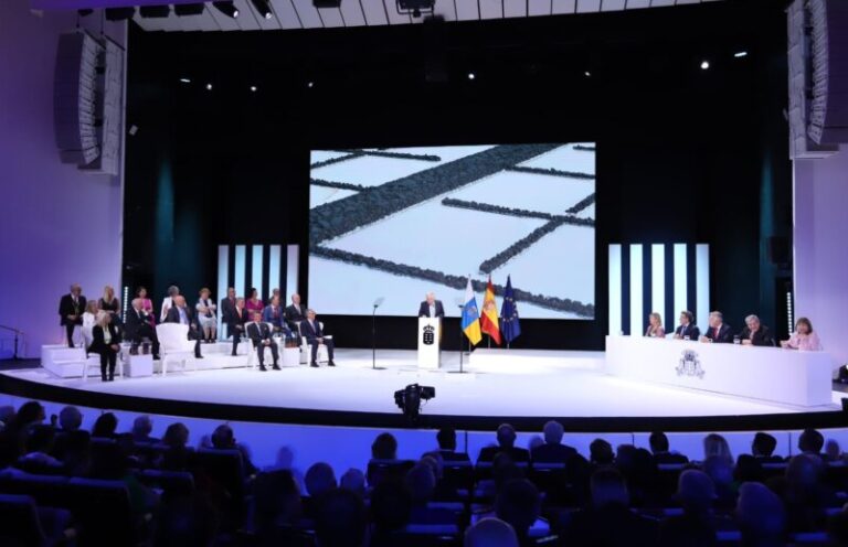 El Auditorio de Tenerife acogió el Acto Institucional por el Día de Canarias