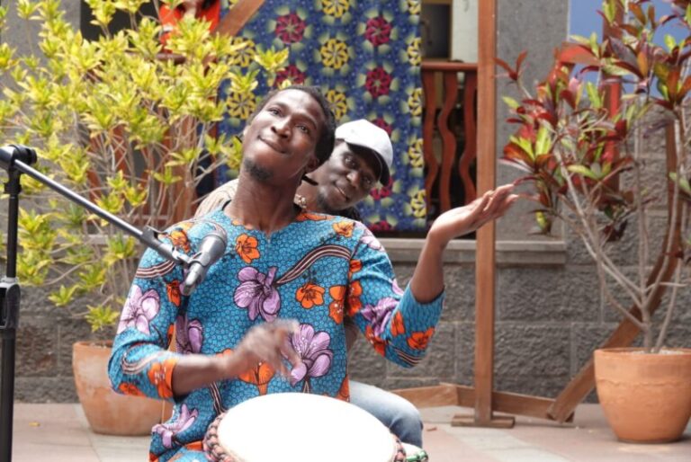 Casa África celebra diez años de ‘Enseñar África’