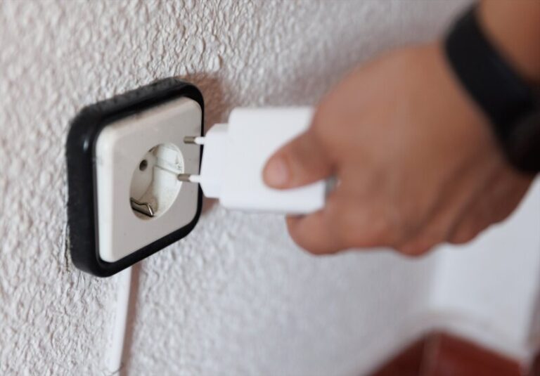 La electricidad sube un 76 % hasta los 108,4 euros MWh