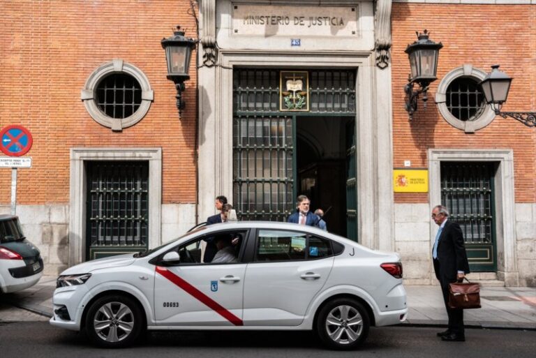 Jueces y fiscales continuarán las negociaciones con el Gobierno