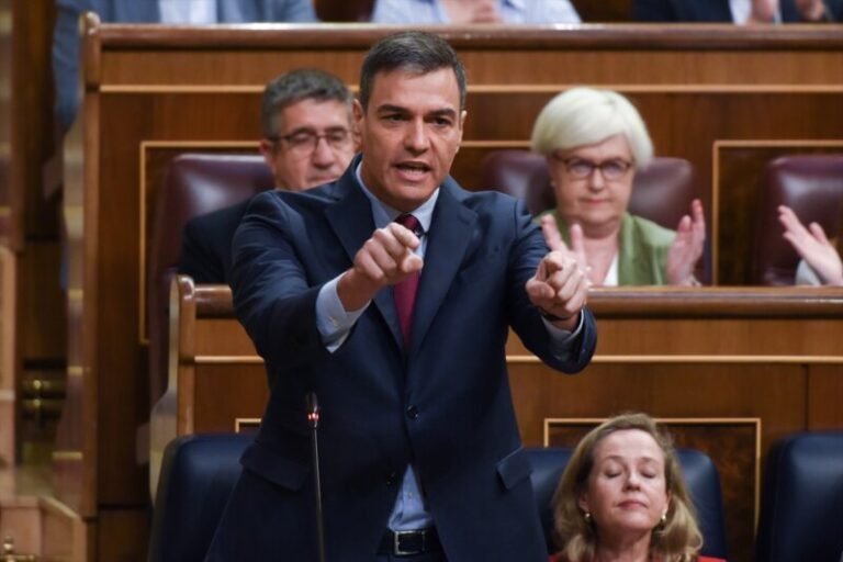 Sánchez defiende la «buena evolución económica» del país en la sesión de control al Gobierno